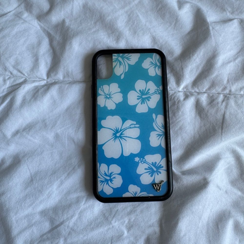 Wallflower Case Estimated for iPhone X/XS – Lightweight Protective Cover offer